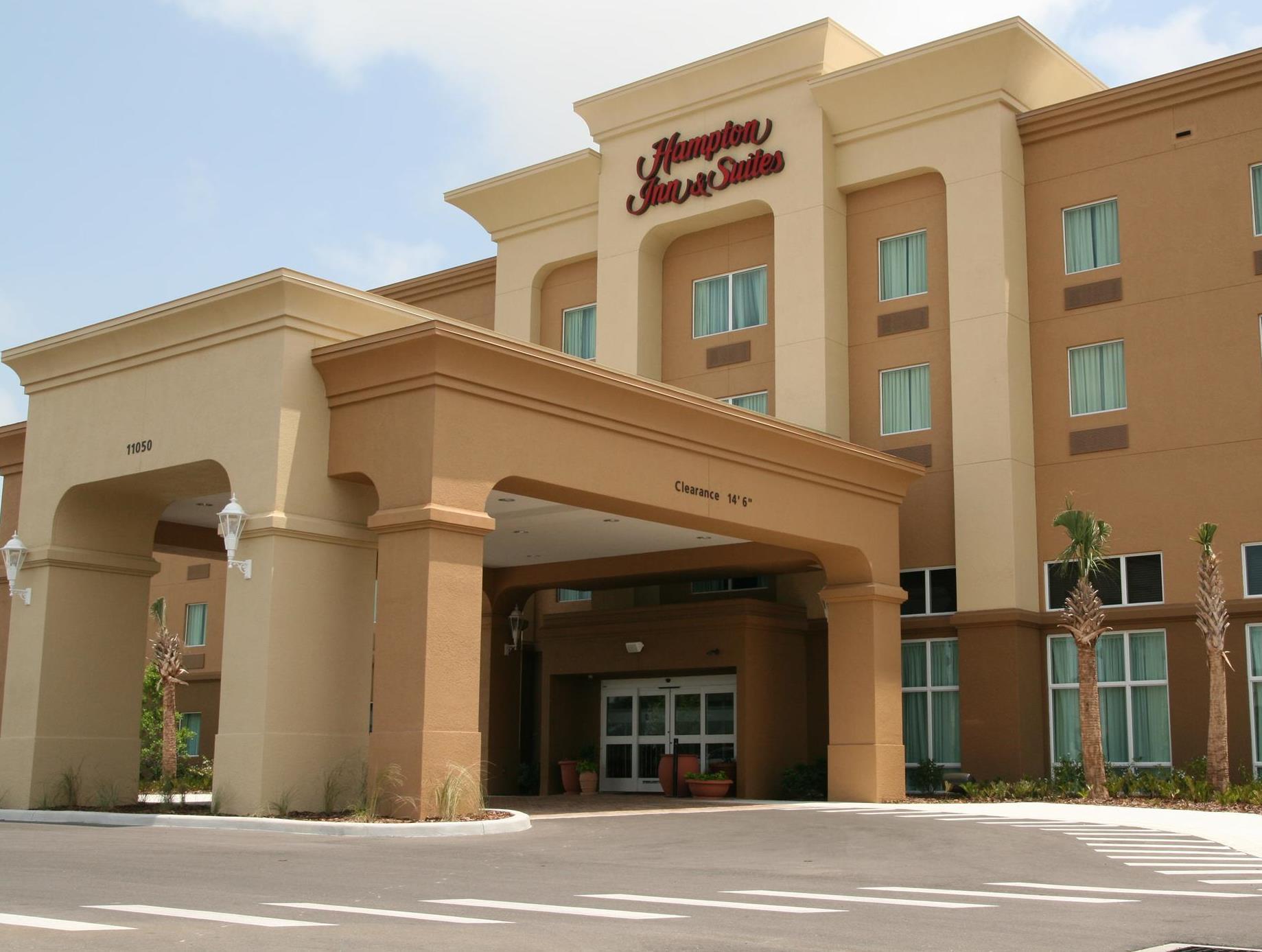 Hampton Inn & Suites Port Richey Exterior photo