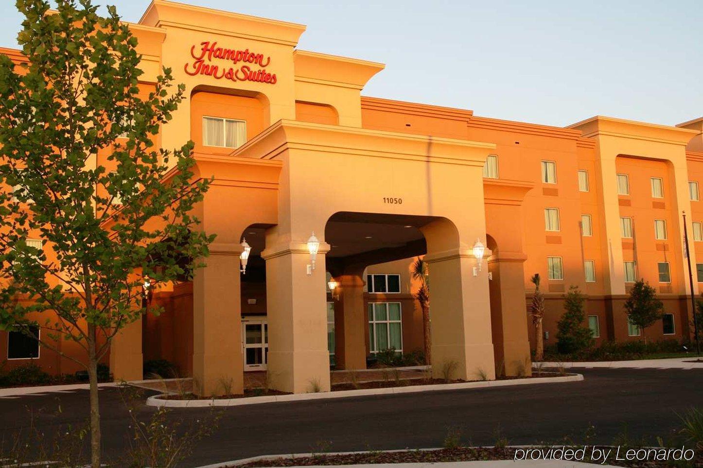 Hampton Inn & Suites Port Richey Exterior photo