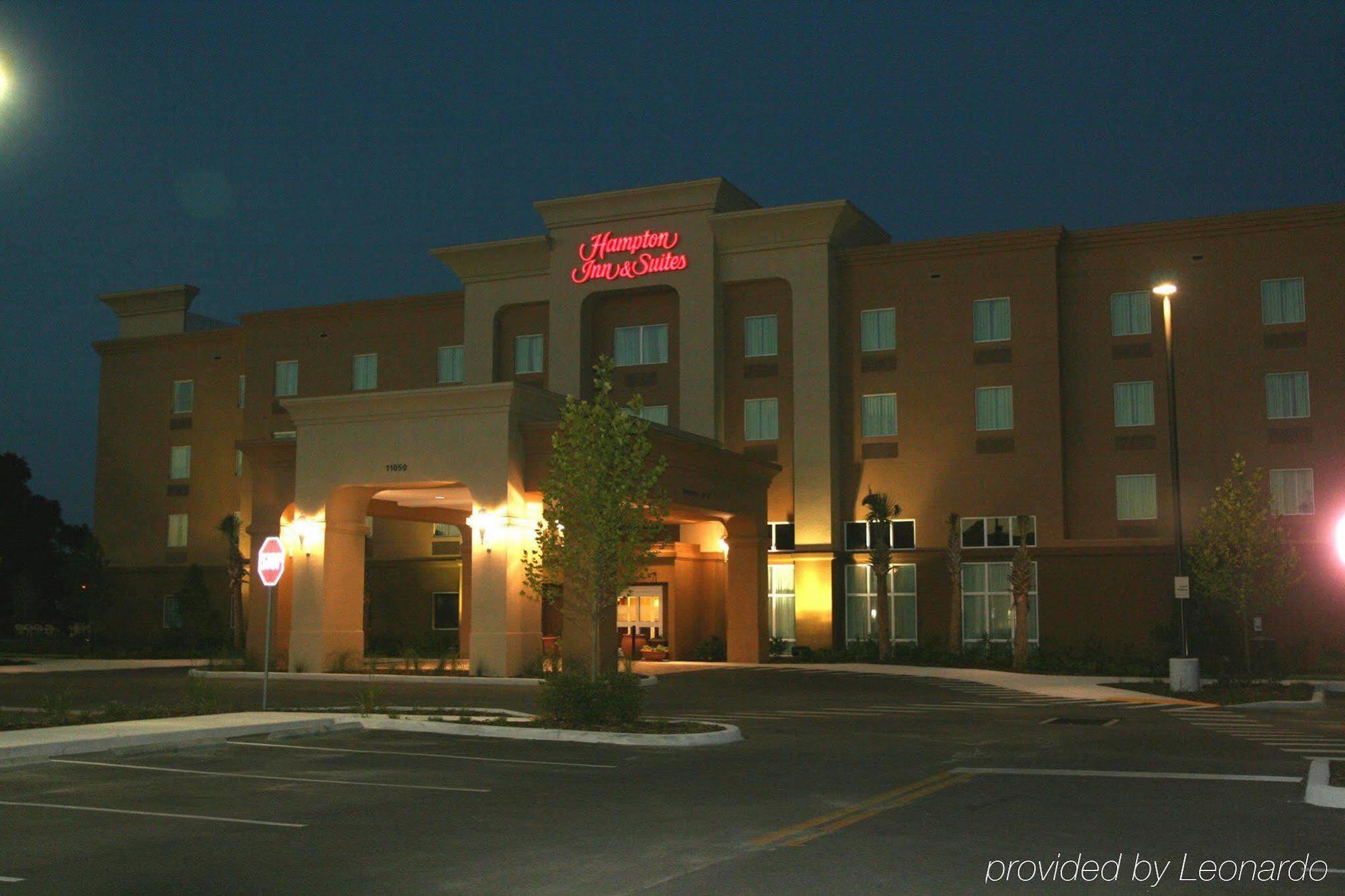Hampton Inn & Suites Port Richey Exterior photo