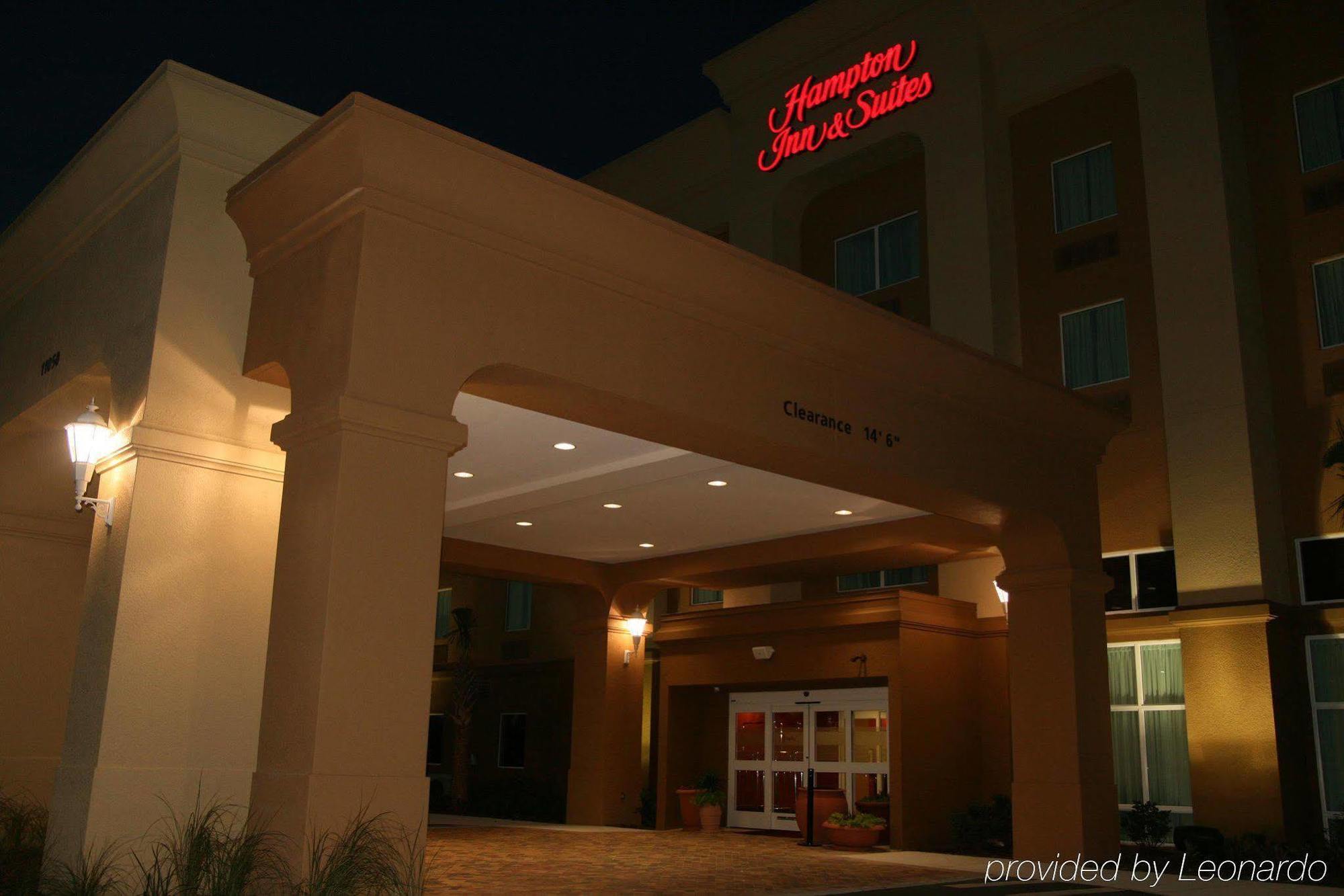 Hampton Inn & Suites Port Richey Exterior photo