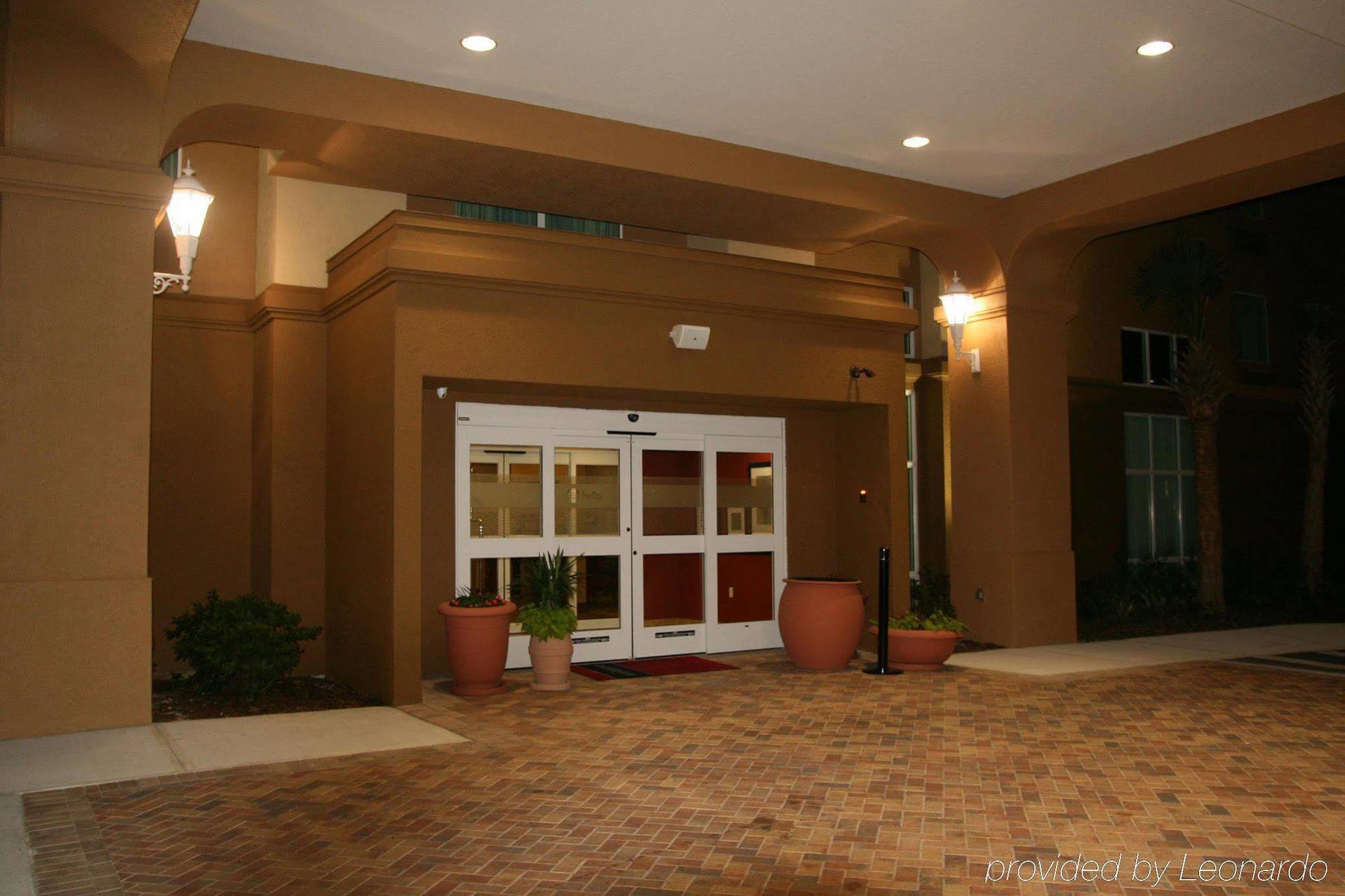 Hampton Inn & Suites Port Richey Exterior photo