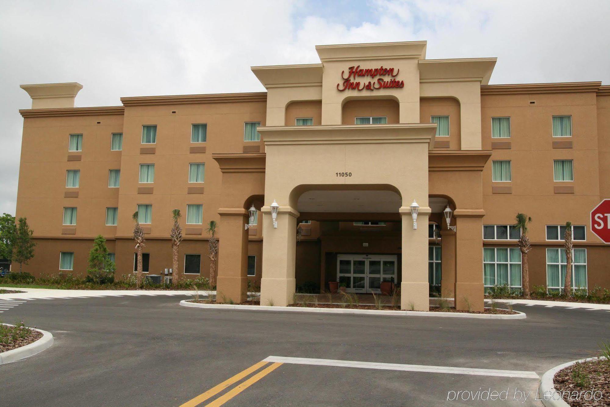 Hampton Inn & Suites Port Richey Exterior photo