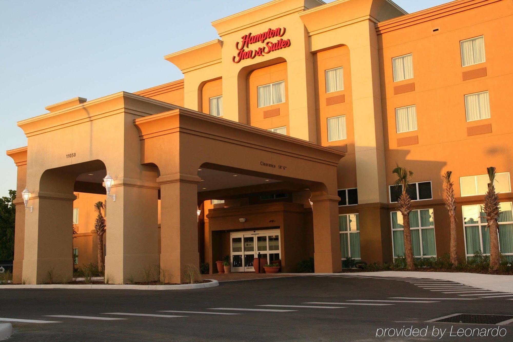 Hampton Inn & Suites Port Richey Exterior photo